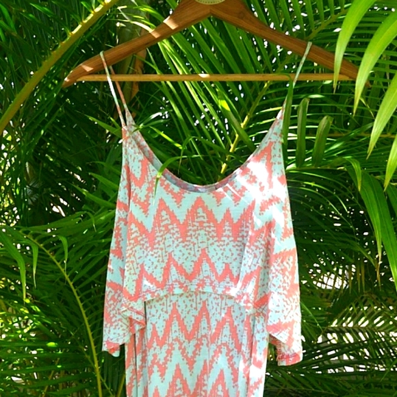 Flowy Spaghetti Strap Maxi Dress - Picture 2 of 6